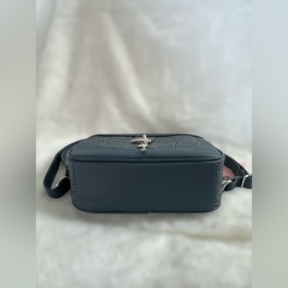 Juicy Couture Eastside Westside Camera Crossbody Bag - Picture 6 of 8